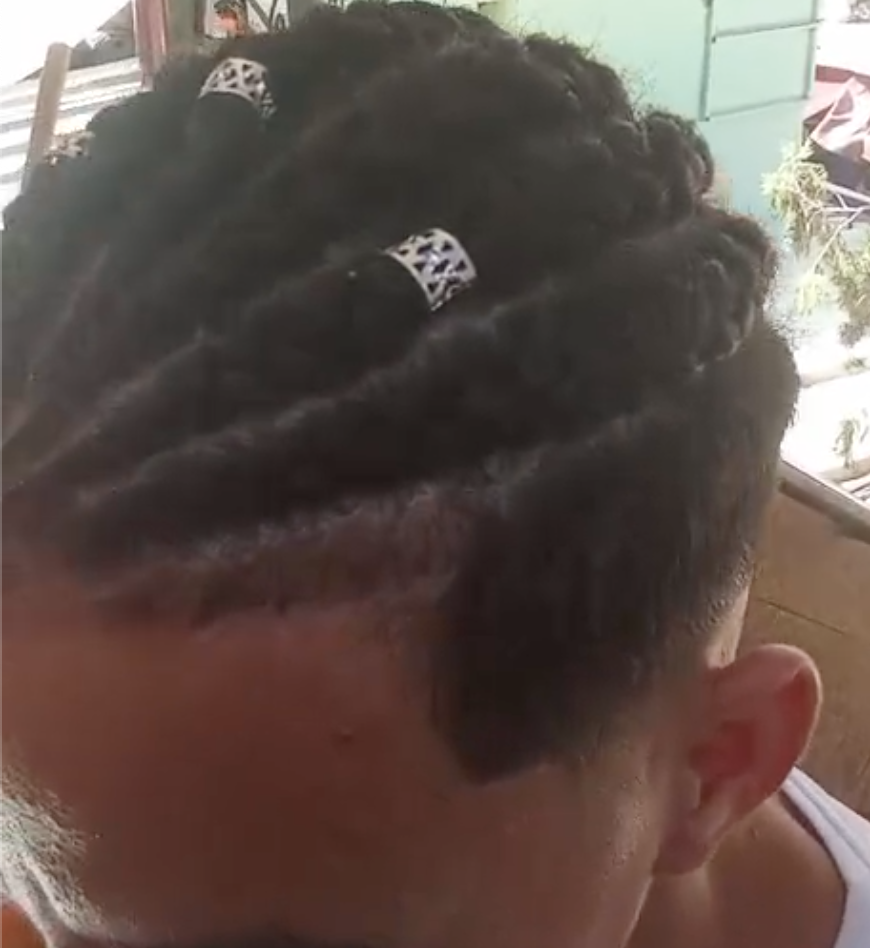 Tresses garçon salon Mimi